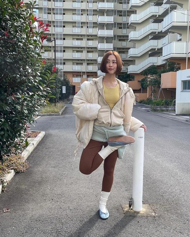 三亿体育属于高能量女孩的冬日瑜伽穿搭来了！(图22)