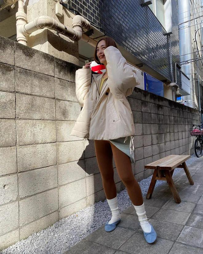 三亿体育属于高能量女孩的冬日瑜伽穿搭来了！(图23)